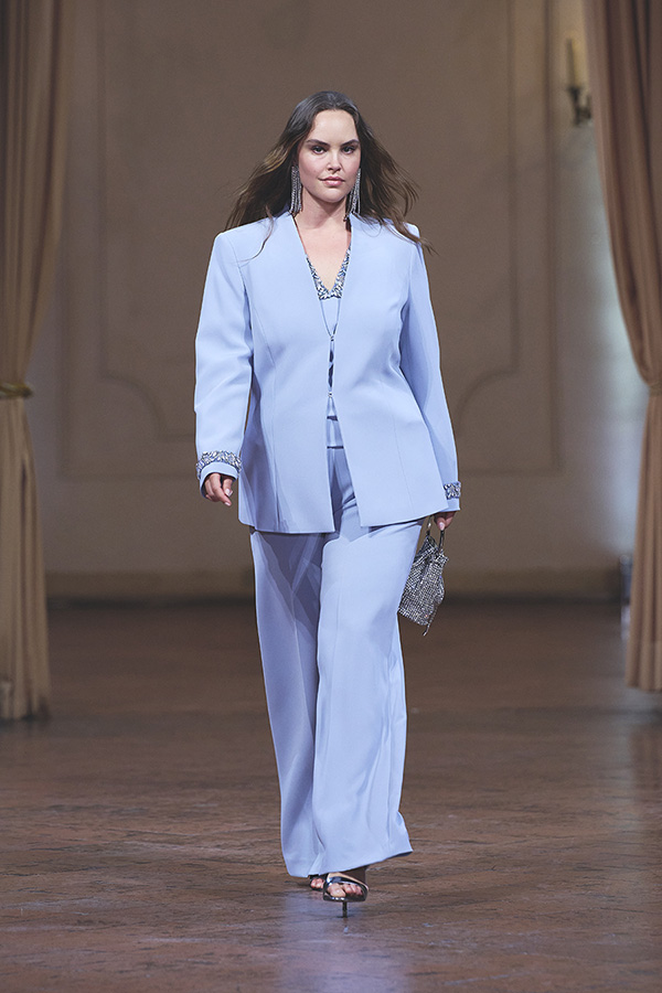 Marina Rinaldi PalAlbergati 0608 900 600 Marina Rinaldi