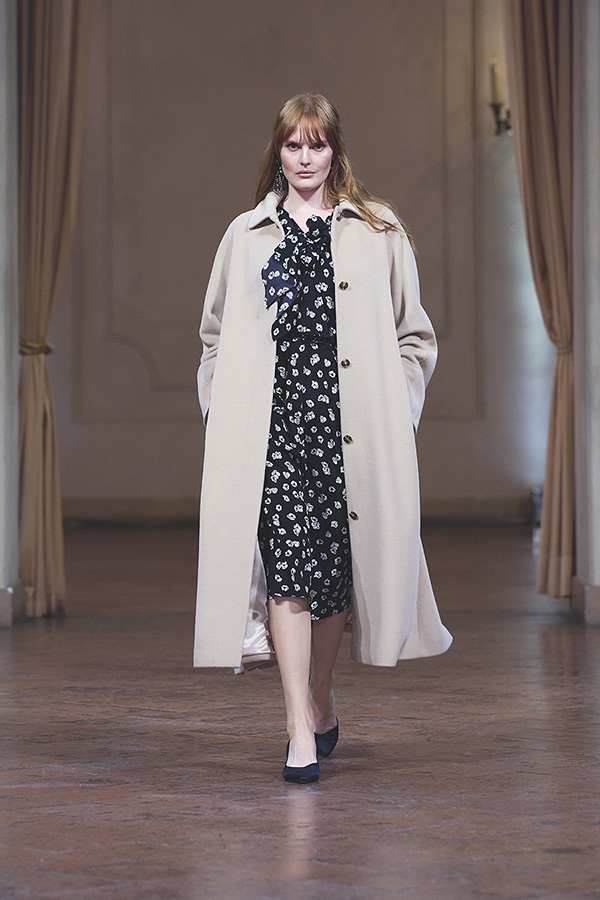 Marina Rinaldi PalAlbergati 0350 900 600 Marina Rinaldi